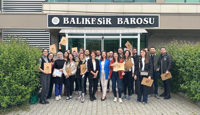 Balıkesir Barosu Avukatlarımız Temel Arabuluculuk Eğitimi Sertifikalarını Aldılar
